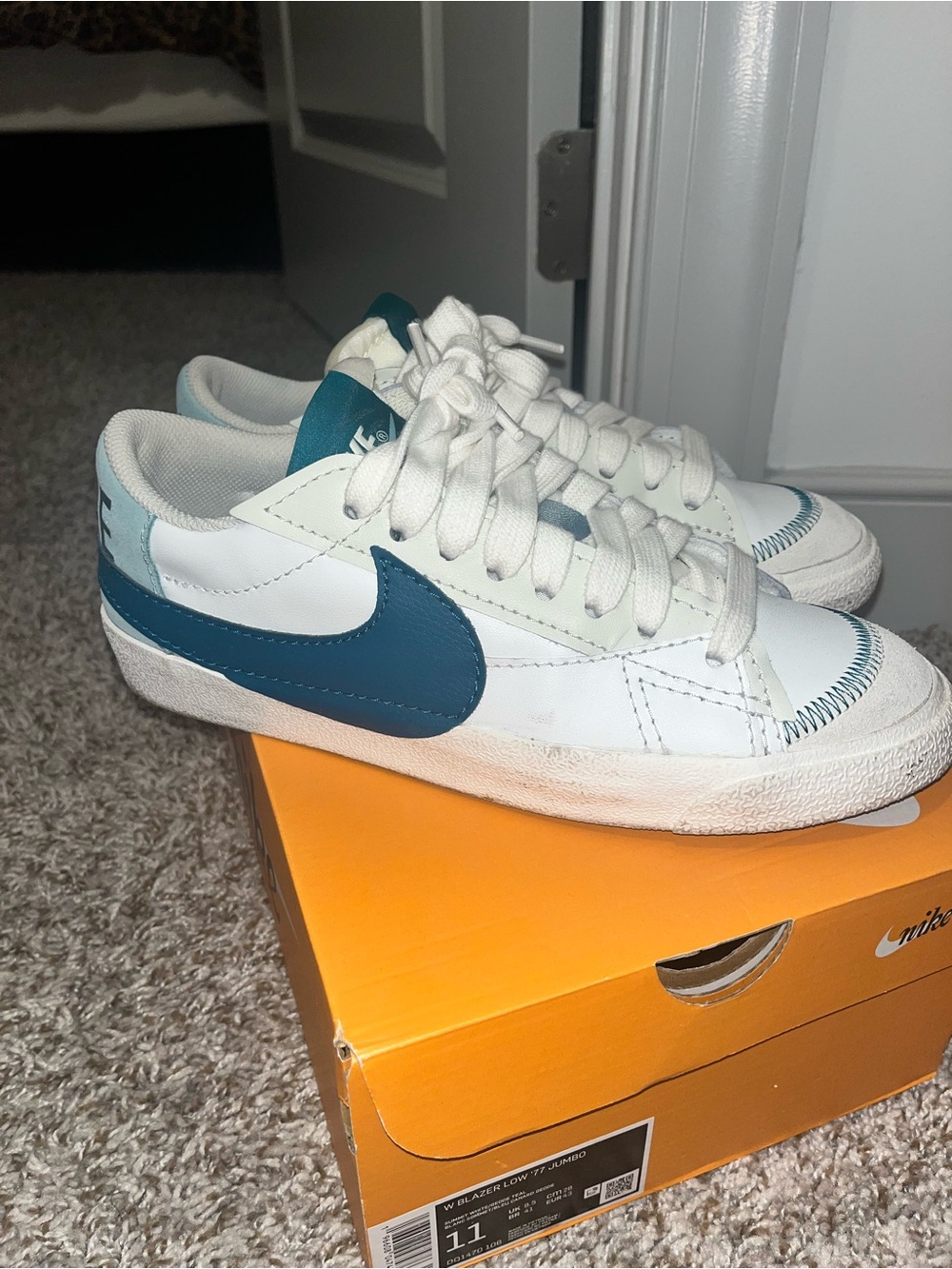 Nike White & Teal Low-Top Sneakers